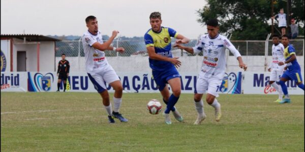 Foz perde para o Andraus e se complica no Paranaense