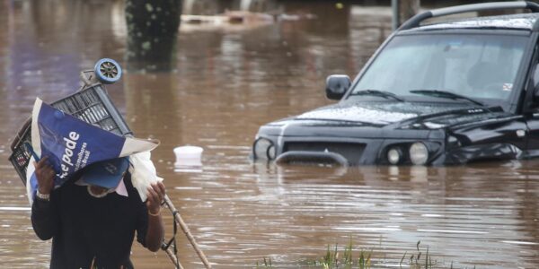 2020-02-10t195551z_800915363_rc2vxe955koy_rtrmadp_3_brazil-weather.jpg