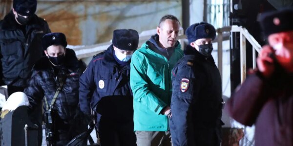 2021-01-18t170301z_937963683_rc2hal9z4yo1_rtrmadp_3_russia-politics-navalny.jpg