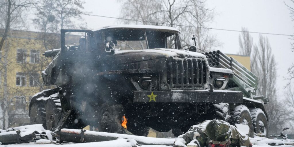 2022-02-25t124622z_964677703_rc2yqs991lse_rtrmadp_3_ukraine-crisis-fighting.jpg