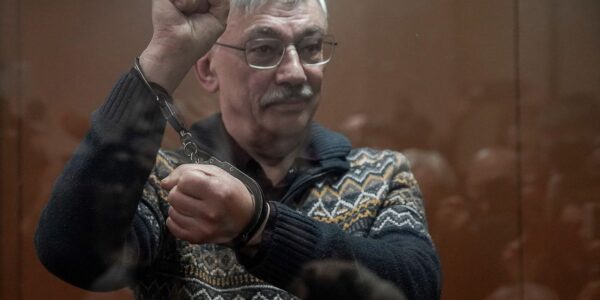 2024-02-27t135313z_1_lynxnpek1q0f0_rtroptp_4_russia-rights-orlov-verdict.jpg