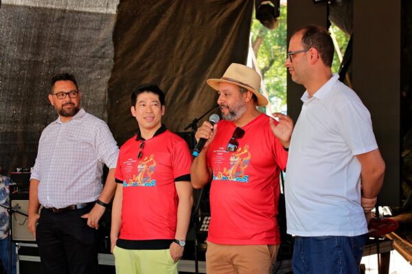 Apresentacoes artísticas marcam o Ano Novo Chinês na Praça da Paz