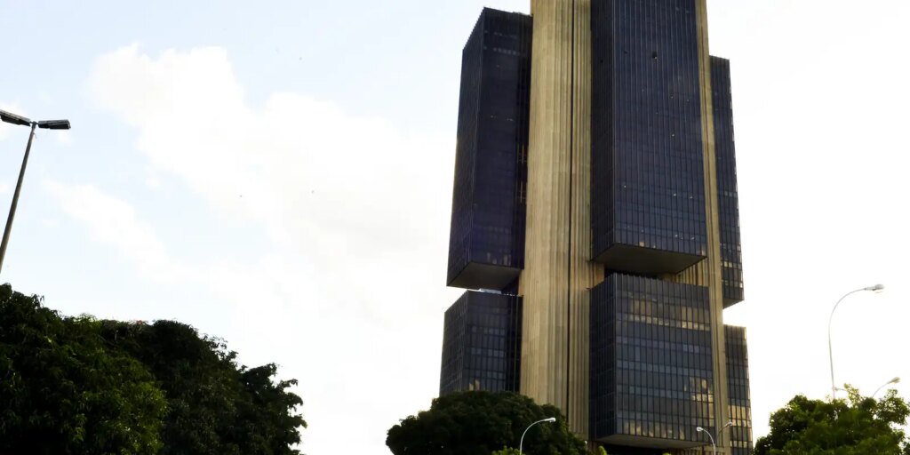 banco_central_mcajr_abr_0104222280_0.jpg