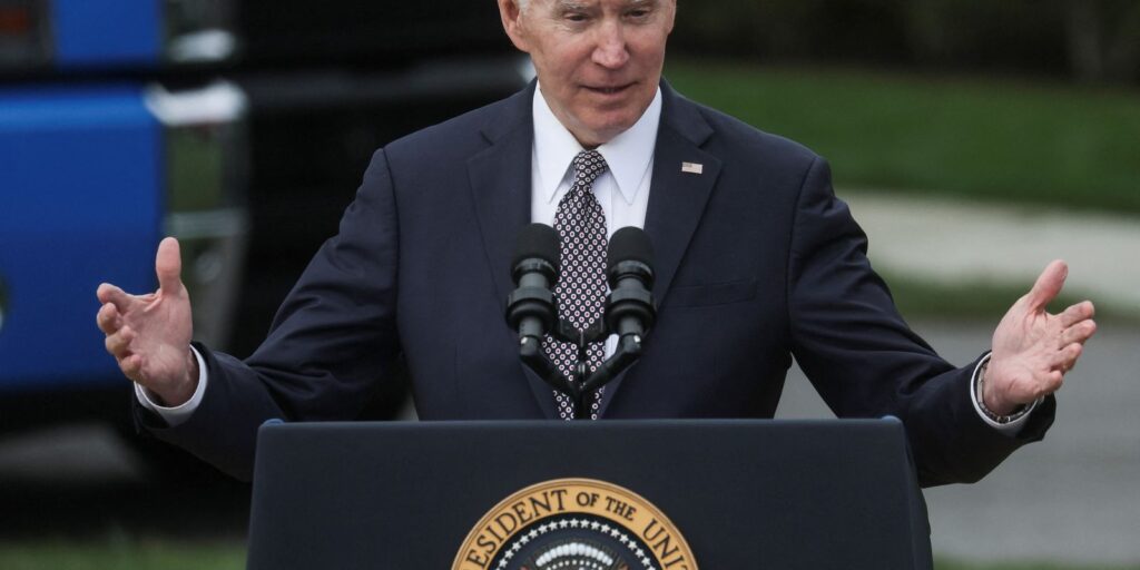 2022-04-05t232404z_1_lynxnpei3416z_rtroptp_4_usa-biden-trucks.jpg