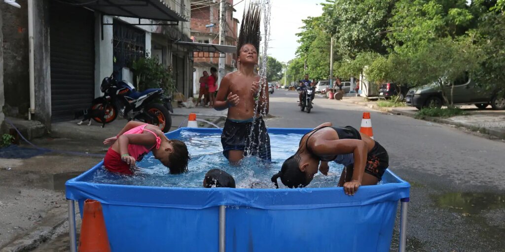 51_retro_2023_onda_de_calor_no_rio.jpg