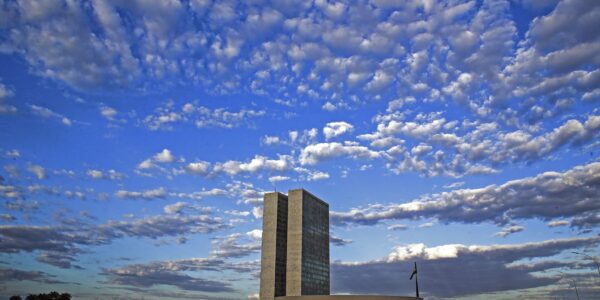 brasilia_congresso_nuvens_e_0416202217_2.jpg