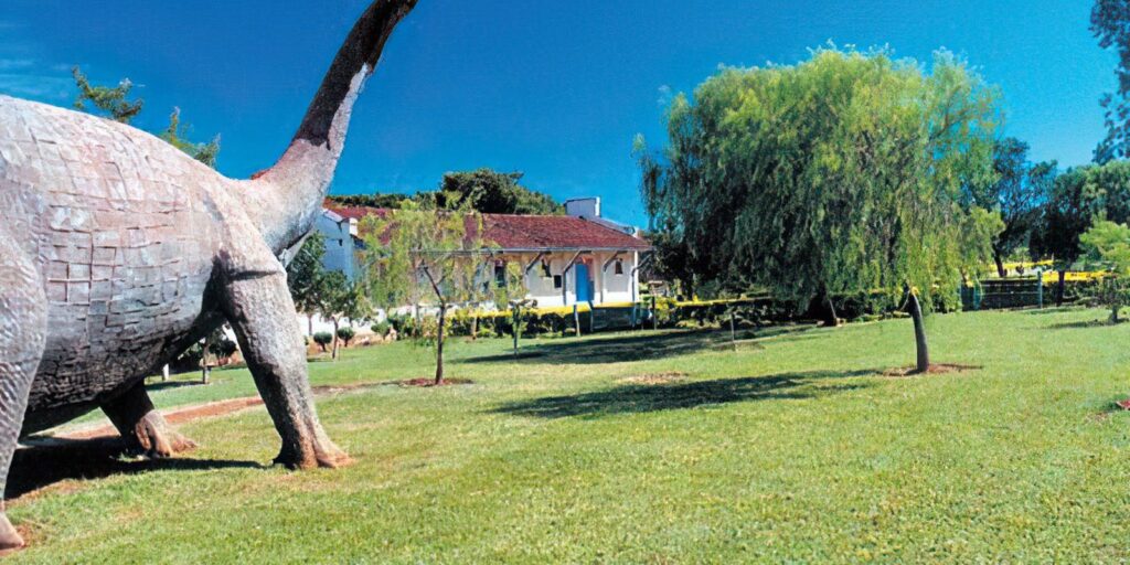 centro_de_pesquisas_paleontologicas_lewellyn_ivor_price_e_museu_dos_dinossauros_no_geoparque_uberaba_foto_divulgacao_sgb.jpg