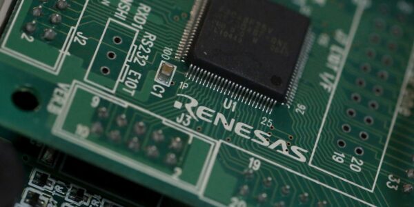 2022-02-14t181452z_1_lynxmpei1d0ug_rtroptp_4_apple-results-chip-shortage.jpg