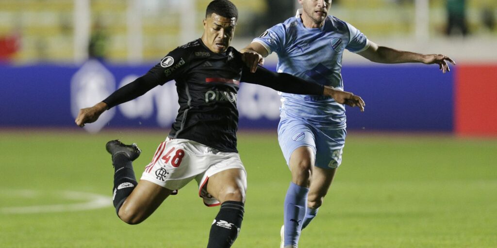 2024-04-25t011545z_1787819679_up1ek4p03i6kd_rtrmadp_3_soccer-libertadores-bol-fla-report.jpg
