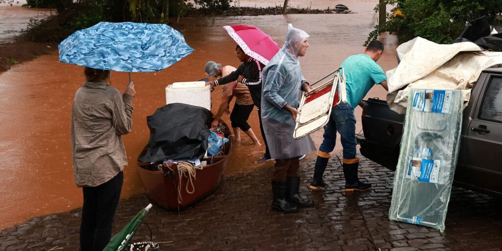 2024-05-01t235056z_1322657286_rc2th7a74pi9_rtrmadp_3_brazil-rains.jpg