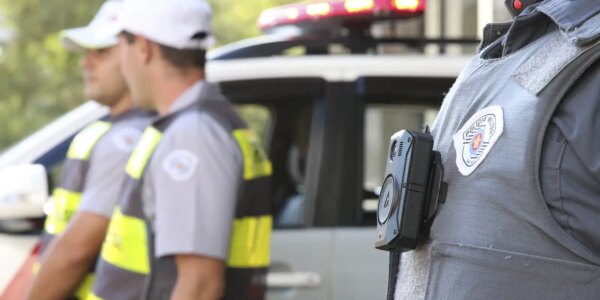 cameras_uniformes_de_policiais_militares_sao_paulo_rvrsa_abr_2804223635_0.jpg