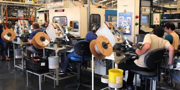 industrias_wd2212_1.jpg