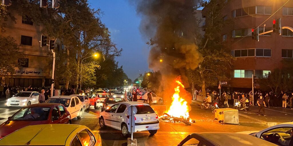 2022-10-30t160905z_1_lynxmpei9t07u_rtroptp_4_iran-women-protests.jpg