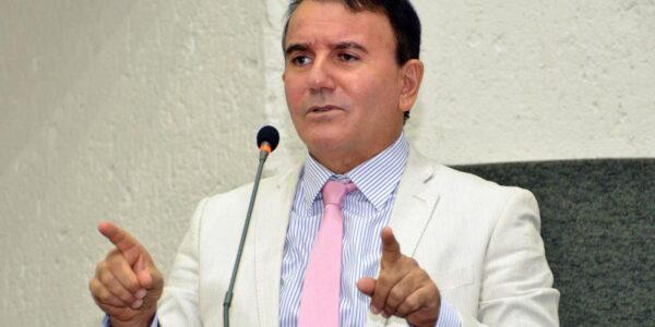 eduardosiqueiracampos.jpg