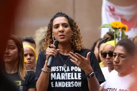 Rio de Janeiro (RJ), 30/10/2024 – A ministra da Igualdade Racial e irmã de Marielle Franco, Anielle Franco durante ato que pede Justiça por Marielle e Anderson, em frente ao Tribunal de Justiça, no centro do Rio de Janeiro. Foto: Tomaz Silva/Agência Brasil