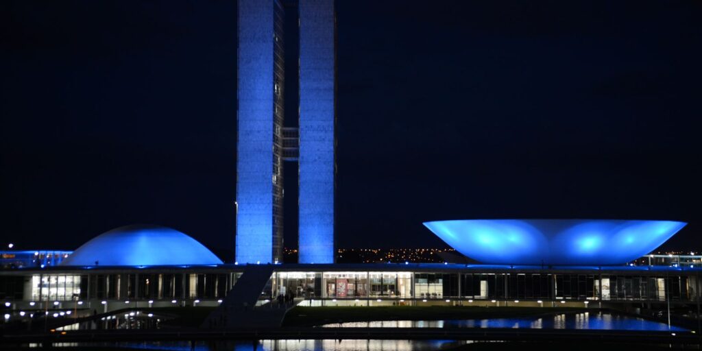 935229-nov20azul_5814.jpg