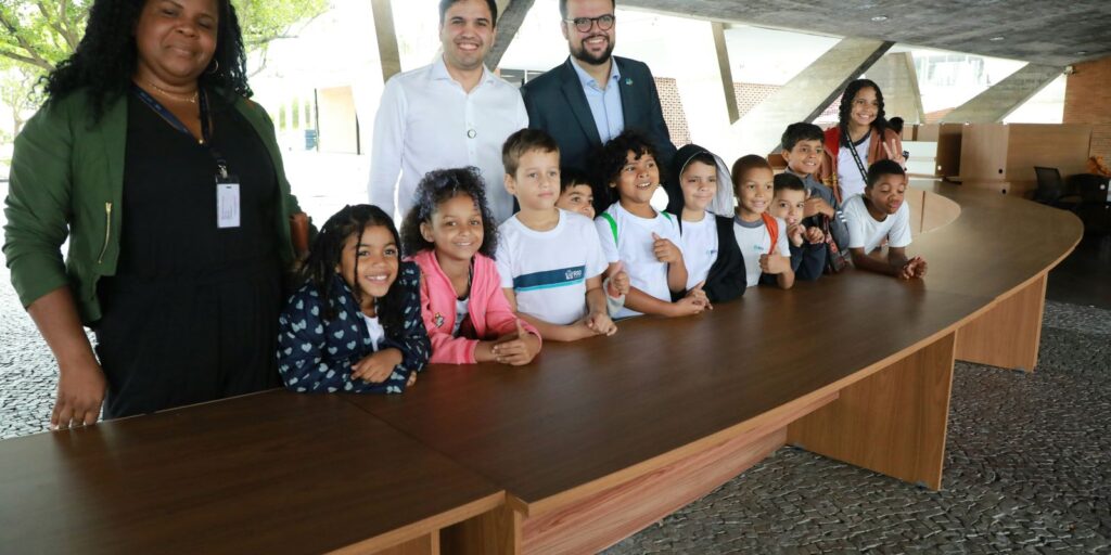 mesa_g20_doacao_marcos_de_paula05.jpg