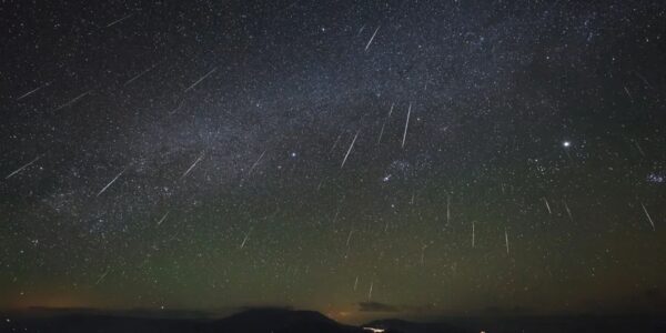 geminidmeteorshower2012_jeffdai950-1.jpg