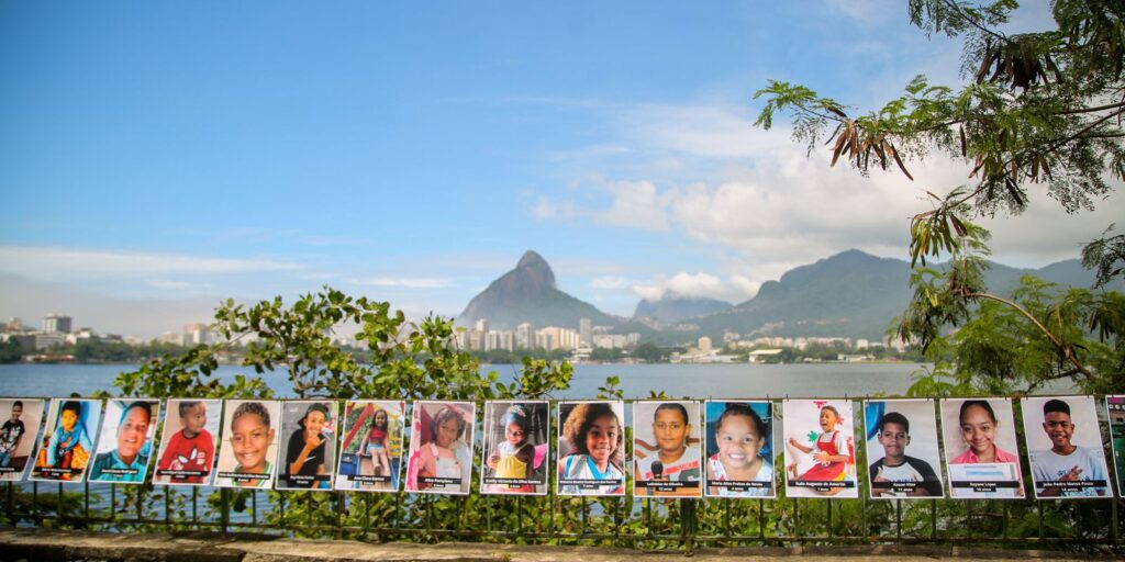 homenagem_antes_da_retirada_-_credito_-_rafael_henrique_brito_rio_de_paz.jpg