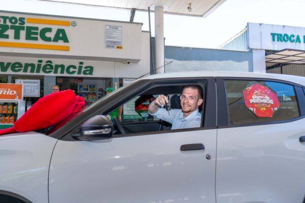 O advogado Eduardo Ferreira compartilhou a emoção ao ganhar Citroën C3 Live zerinho - Foto Marcos Labanca