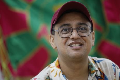 Rio de Janeiro (RJ) 03/02/2025 – Entrevista com o carnavalesco Sidnei França, da Estação Primeira de Mangueira, no barracão da escola, na Cidade do Samba, sobre o enredo 