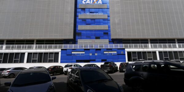 predio_da_caixa_economica_federal_170120182642.jpg