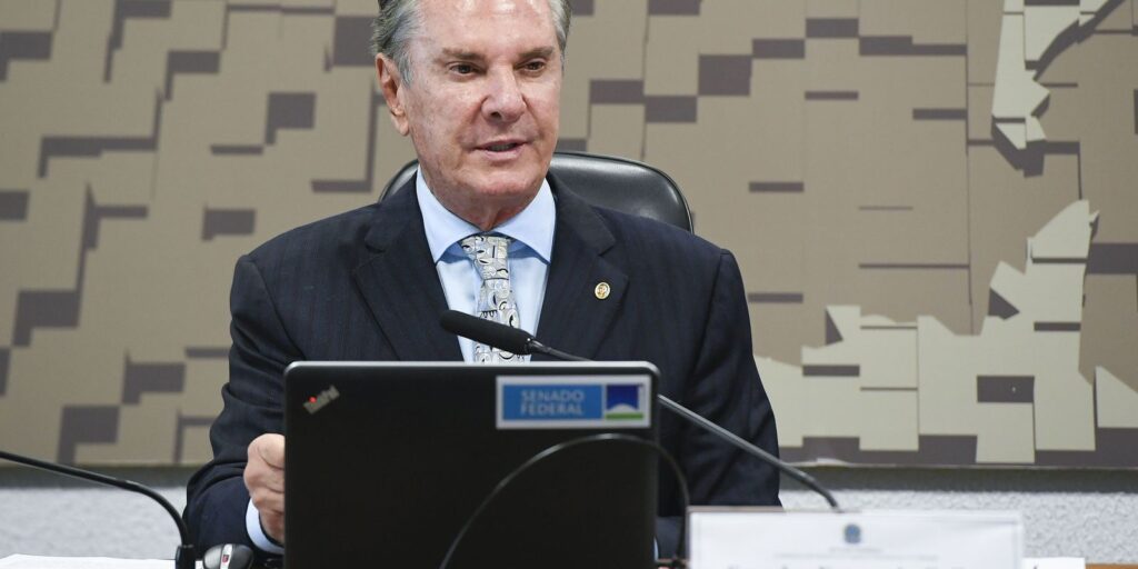 1745940761_fernando_collor_-_jefferson_rudy_-_agencia_senado.jpg