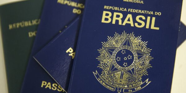 passaporte-brasileiro_mcamgo_abr_140220221818-6.jpg
