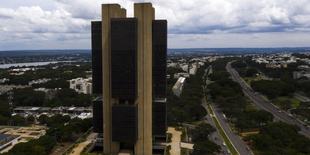 banco_central_0514203042.jpg