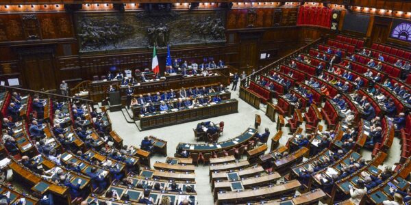 camara_dos_deputados_italia.jpg