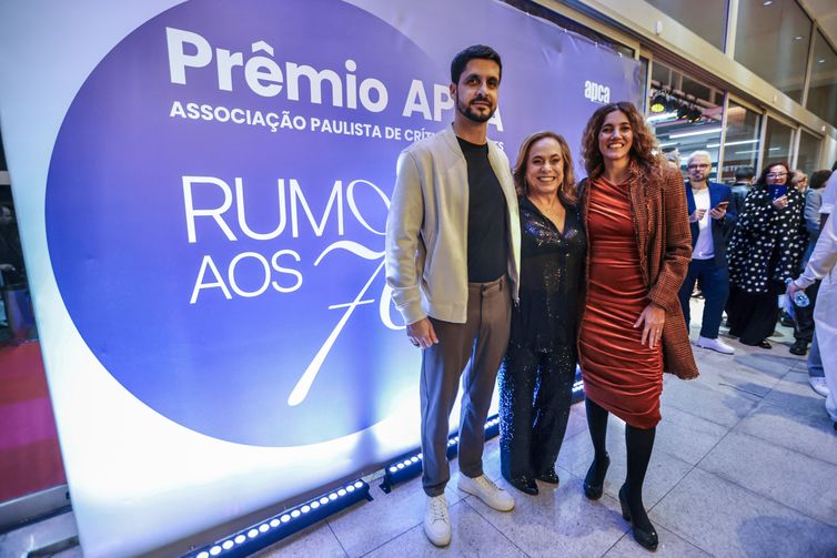 São Paulo (SP), 10/06/2025 - Entrega do prêmio da associação paulista de críticos de arte (APCA).
O prêmio APCA é uma das mais respeitadas premiações culturais do Brasil, reconhecendo a excelência em áreas como arquitetura, artes visuais, cinema, dança, literatura, moda, música erudita, música popular, rádio, teatro, teatro infantil e televisão.  
Foto: Paulo Pinto/Agência Brasil