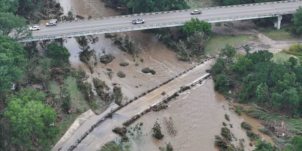 2025-07-05t200207z_43240551_rc2fgfa1smxu_rtrmadp_3_usa-weather-texas-flooding.jpg