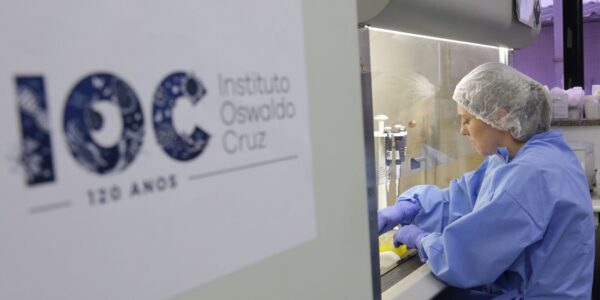 diagnostico_laboratorial_de_casos_suspeitos_do_novo_coronavirus_2801209409.jpg