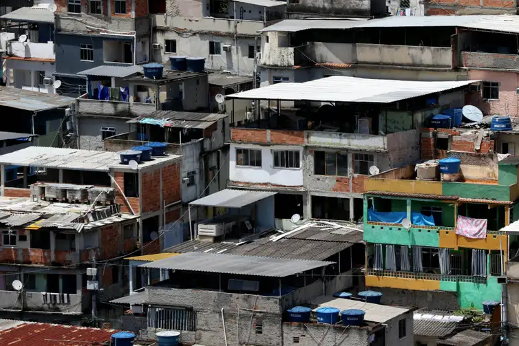 Rio de Janeiro (RJ), 22/02/2023 - Aglomerado de casas das favelas do Complexo do Alemão, zona norte da cidade.  Foto: Tânia Rêgo/Agência Brasil