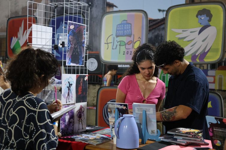 Salvador (BA), 08/08/2025 - Feira de quadrinhos na Vila Literária durante a Festa Literária Internacional do Pelourinho - Flipelô. Foto: Rovena Rosa/Agência Brasil
