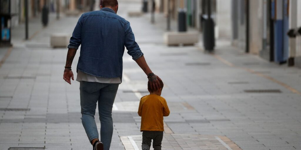 2020-04-26t203748z_1692480932_rc2kcg989v4i_rtrmadp_3_health-coronavirus-spain-children.jpg