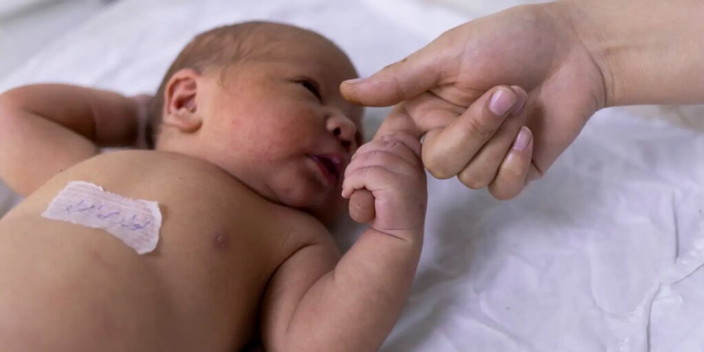 2022-05-13t194134z_1_lynxnpei4c0sn_rtroptp_4_salud-bebes-muerte-subita.jpg
