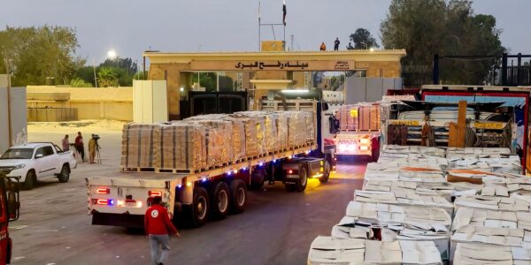2025-08-20t153842z_1_lynxmpel7j0px_rtroptp_4_israel-palestinos-gaza-abrigo.jpg
