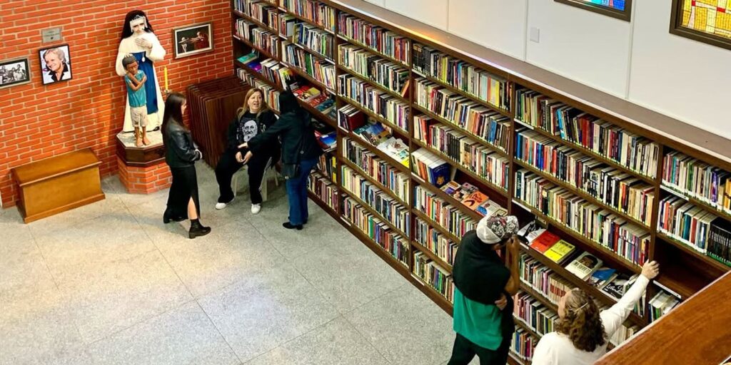inauguracao_hoje_da_biblioteca_da_pastoral_do_povo_de_rua_da_arquisp_na_mooca_sao_paulo._impo.jpg