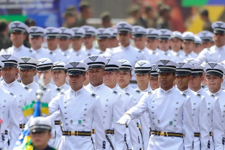 Brasília, DF 07/09/2024 Presidente Luiz Inácio Lula da Silva acompanhado de diversos ministros e autoridades, participa do desfile de 7 de setembro na Esplanada dos Ministérios  Foto: Fabio Rodrigues-Pozzebom