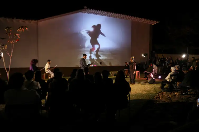Tiradentes (MG), 13/09/2025 – Apresentação teatralizada da peça Ópera Poeira, de Jean D'Amérique, na Casa Museu Padre Toledo, no centro de Tiradentes (MG). Foto: Tomaz Silva/Agência Brasil