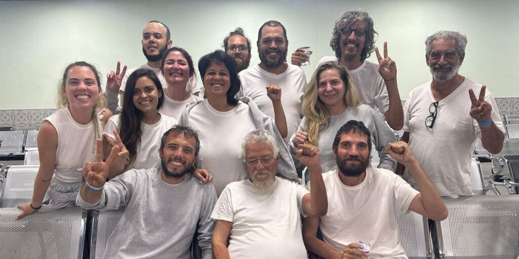 13_brasileiros_reunidos_na_jorndania.jpg