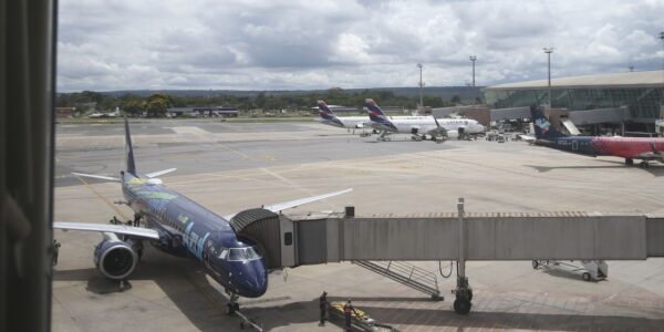 aeroporto_internacional_de_brasilia1912223001.jpg