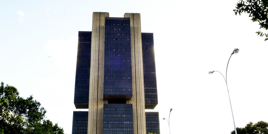 banco_central_mcajr_abr_0104222281_0.jpg