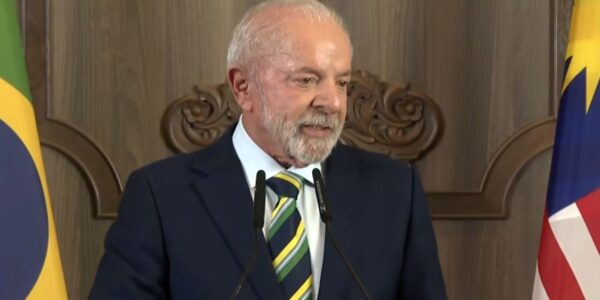 lulaimprensa01_0.jpg
