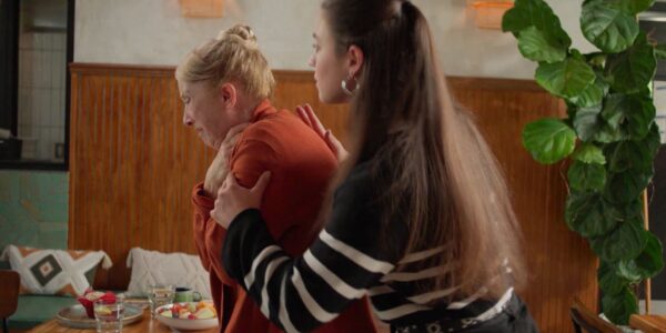 woman_choking.jpg