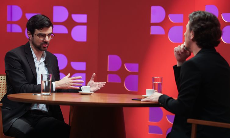 Brasília - 11/11/2025 -Brasília (DF), 11/11/2025 –  Secretário de política econômica, Guilherme Mello, é o convidado do programa DR com Demori, na Empresa Brasil de Comunicação (EBC).
Foto: Valter Campanato/Agência Brasil