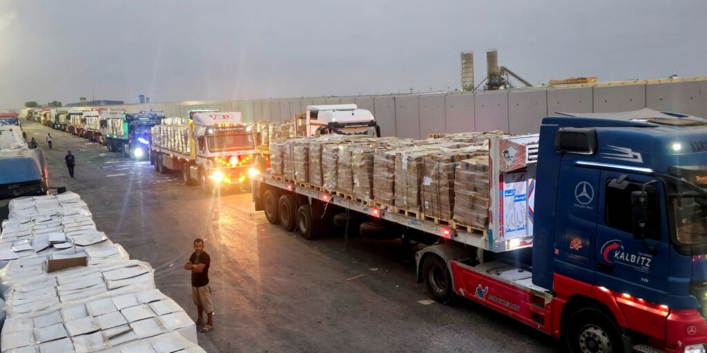 2025-10-15t111110z_1_lynxnpel9e0jl_rtroptp_4_israel-palestinians-egypt-aid-trucks.jpg
