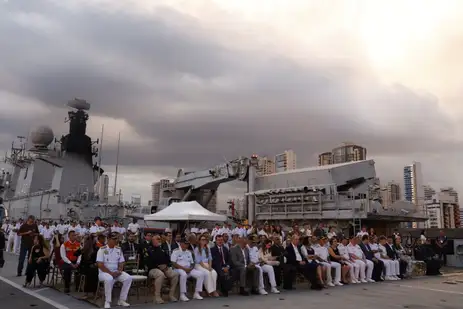 Foto Tânia Rêgo/Agência Brasil Belém (PA) 07/11/2025 Marinha, BNDES e Cemaden assinam protocolo de intenções para prevenção de desastres
naturais em Belém (PA). A cerimônia contou com a presença da ministra da Ciência, Tecnologia e Inovação(MCTI), Luciana Santos,; o presidente do BNDES, Aloizio Mercadante e o Comandante da MB, Almirante de Esquadra Marcos Sampaio Olsen. Foto Tânia Rêgo/Agência Brasil