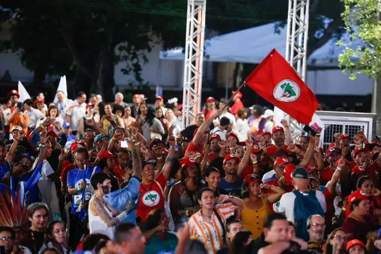 Tânia Rêgo/Agência Brasil. Belém (PA), 12/11/2025 - Abertura da Cúpula dos Povos na COP 30, em Belém, na Universidade Federal do Pará (UFPA). Foto: Tânia Rêgo/Agência Brasil.